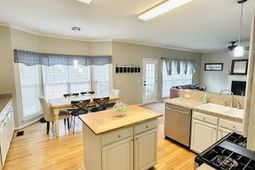 208 Saints Creek Lane photo 4