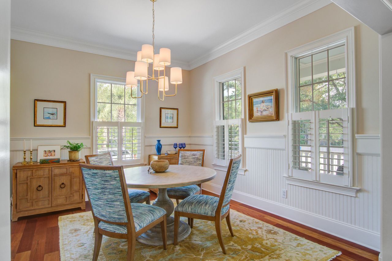 364 Evian Way Photo 12