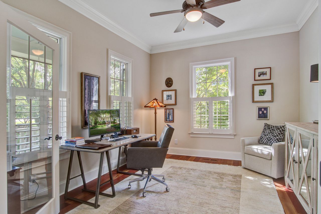 364 Evian Way Photo 13