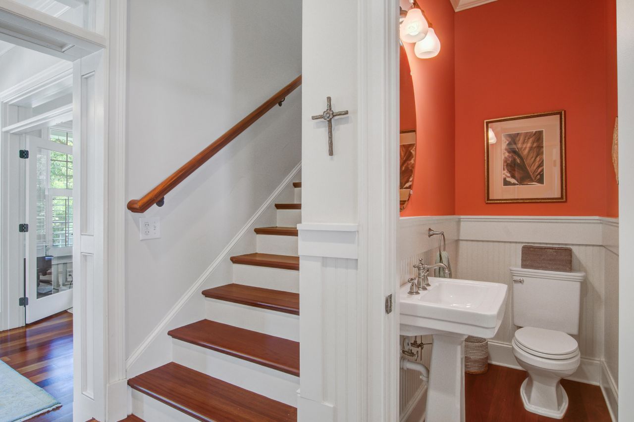 364 Evian Way Photo 16