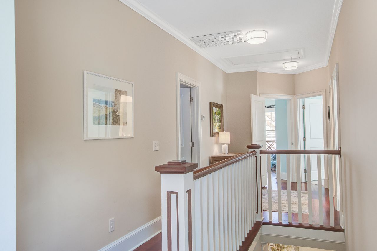 364 Evian Way Photo 17