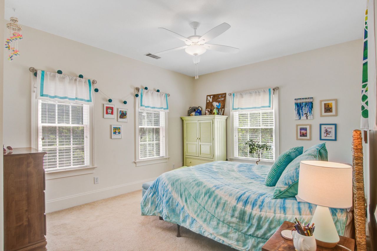 364 Evian Way Photo 26