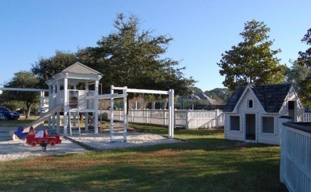 364 Evian Way Photo 42