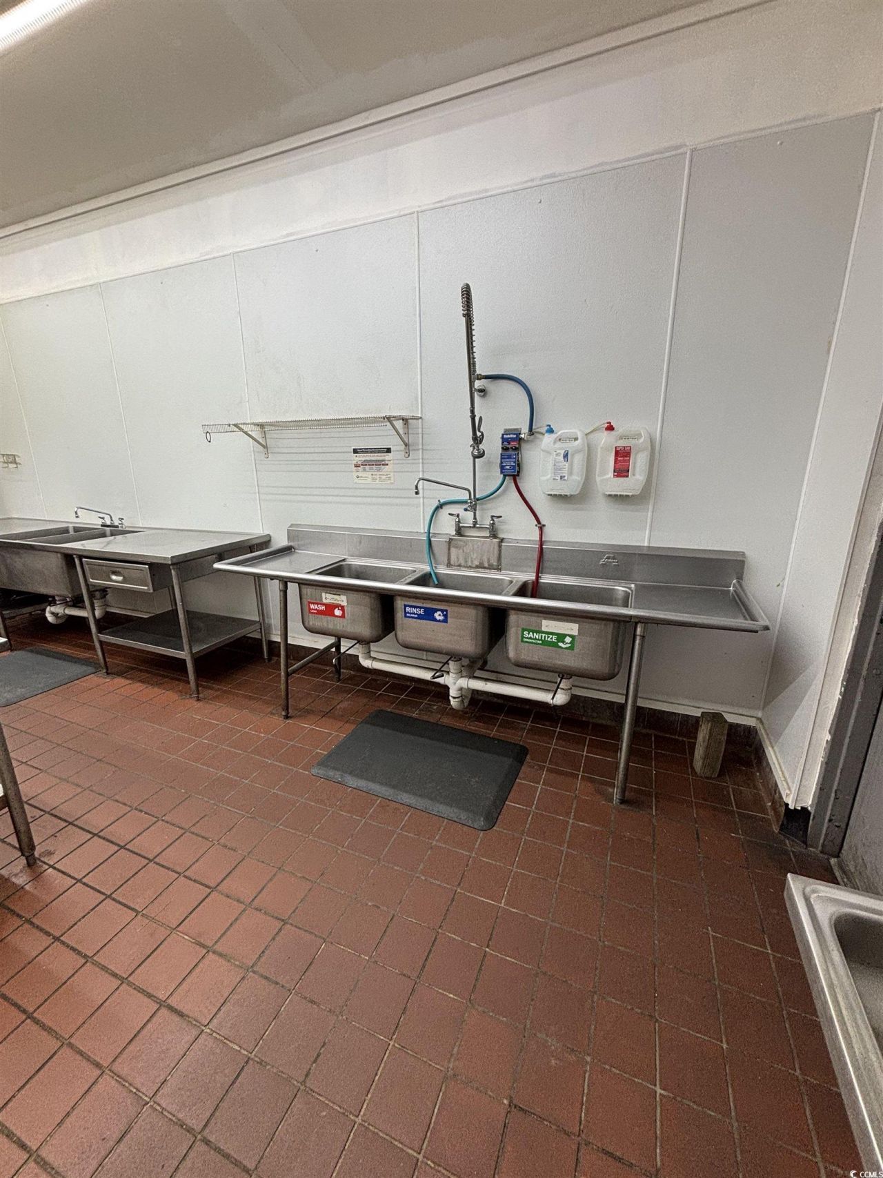 1740 Highmarket St. Photo 10