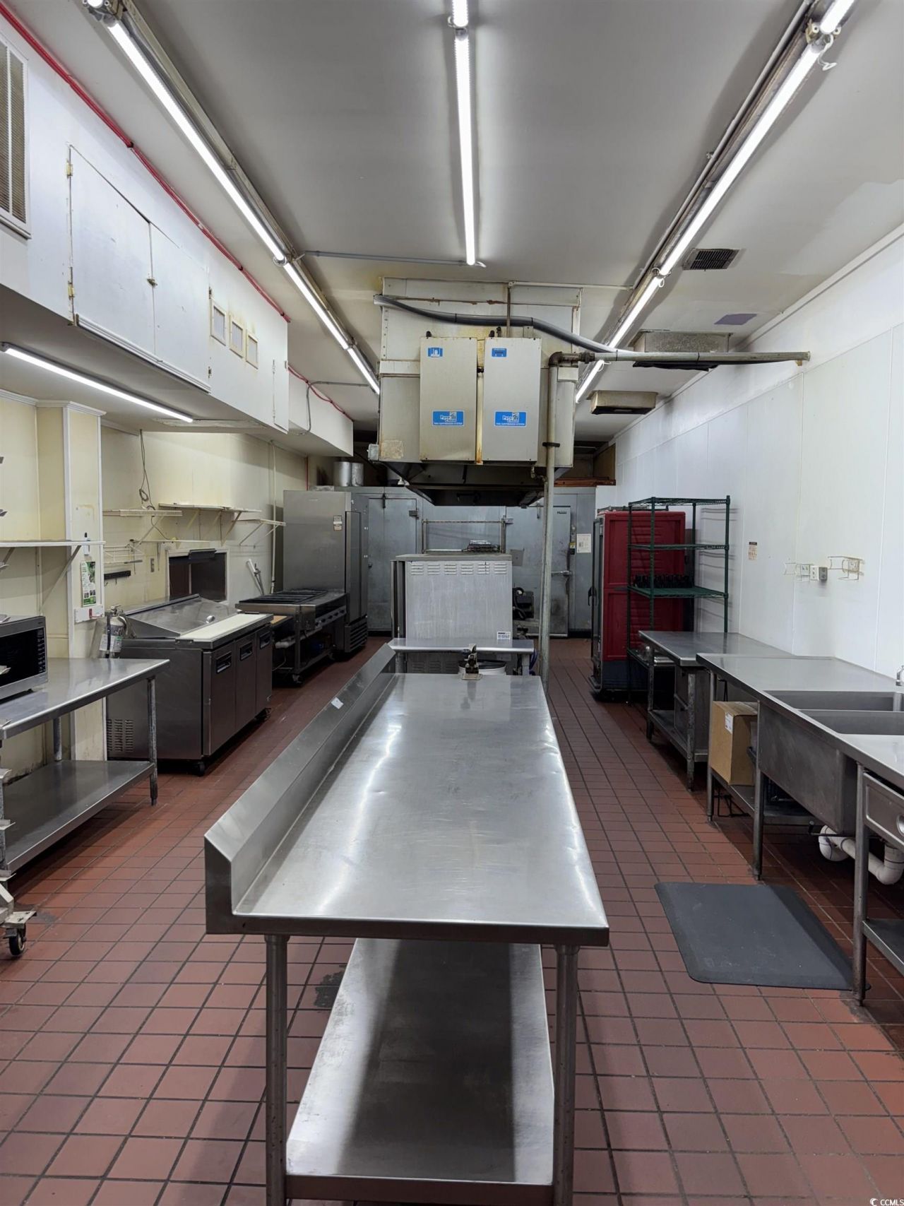 1740 Highmarket St. Photo 8