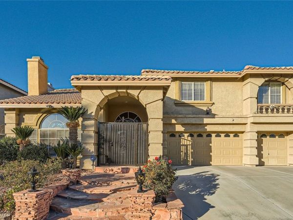 8748 Castle Hill Avenue , Las Vegas, NV 89129