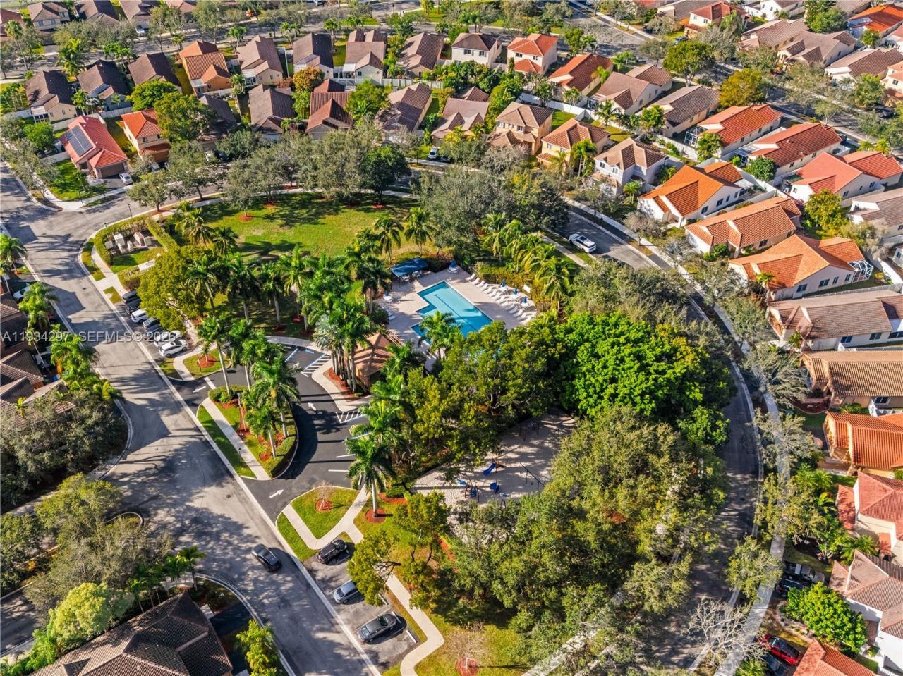 1433 Presidio Dr, Weston, FL 33327 Photo