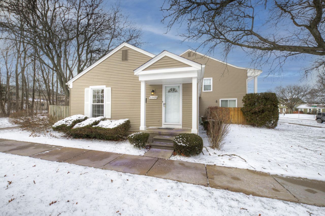 23439 Stonehenge Boulevard, Novi, MI 48375 Main Photo