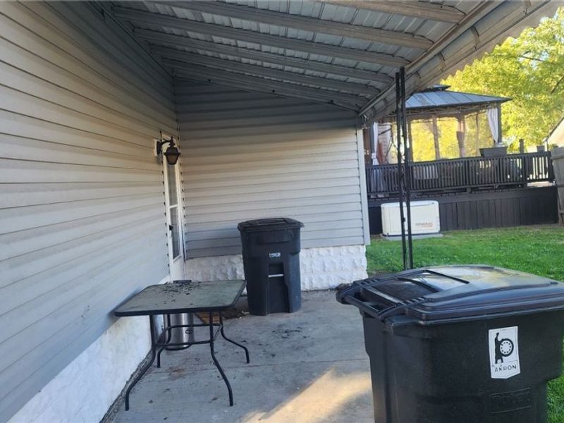 853 Russell Avenue, Akron, OH 44307 Photo 2