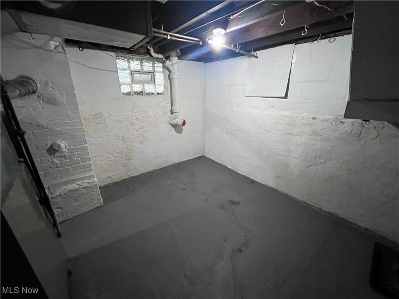 853 Russell Avenue, Akron, OH 44307 Photo 21