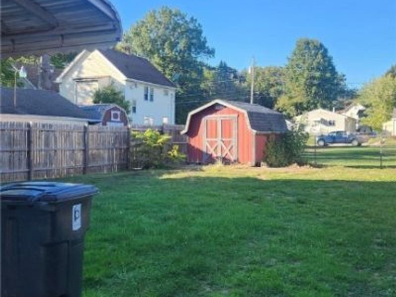 853 Russell Avenue, Akron, OH 44307 Photo 3