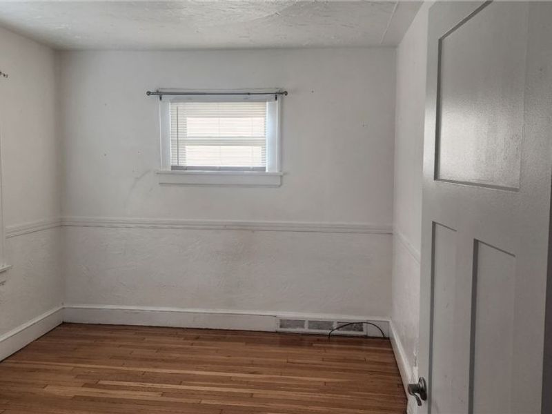 853 Russell Avenue, Akron, OH 44307 Photo 4