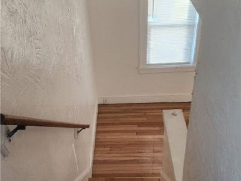 853 Russell Avenue, Akron, OH 44307 Photo 9