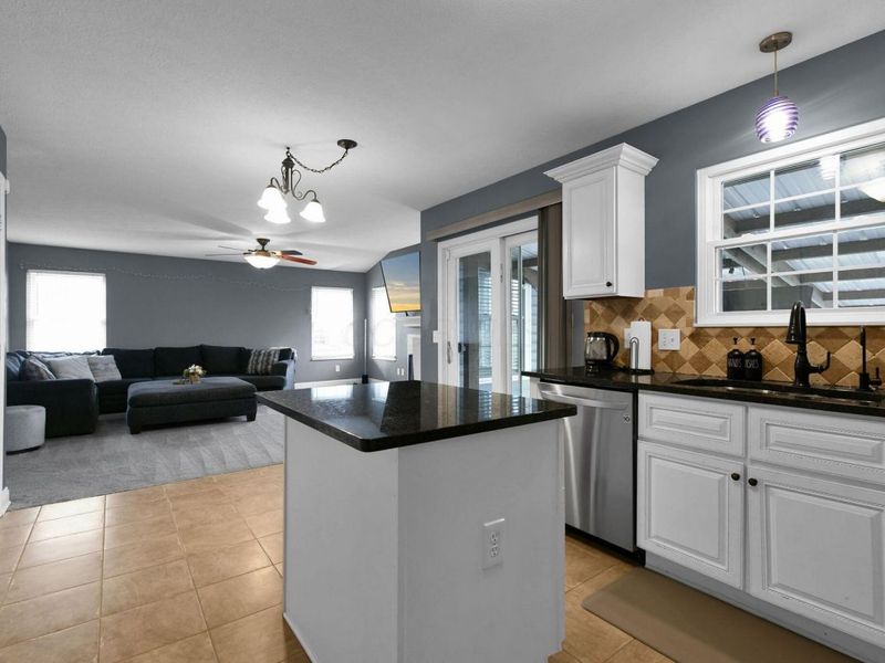 2625 Abbey Knoll Drive, Lewis Center, OH 43035 Photo 14