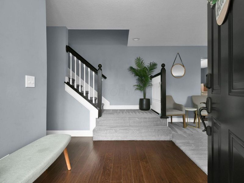 2625 Abbey Knoll Drive, Lewis Center, OH 43035 Photo 4