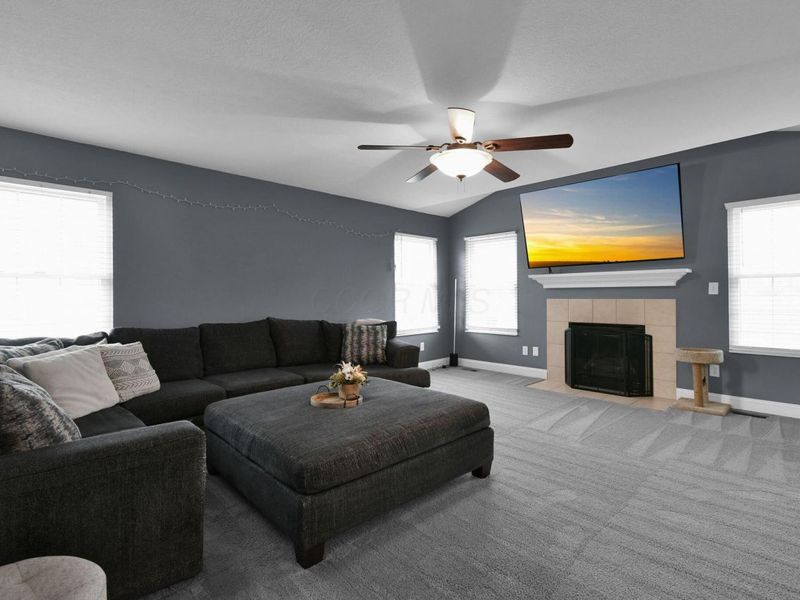 2625 Abbey Knoll Drive, Lewis Center, OH 43035 Photo 8