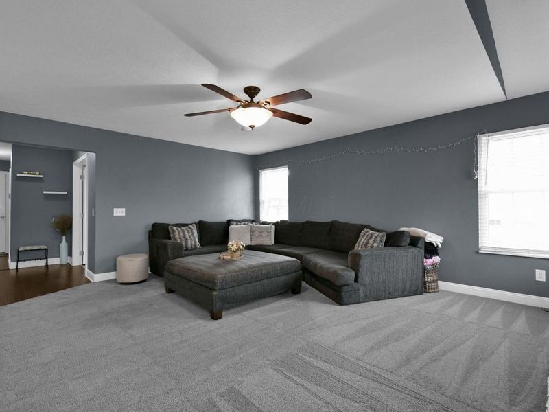 2625 Abbey Knoll Drive, Lewis Center, OH 43035 Photo 9