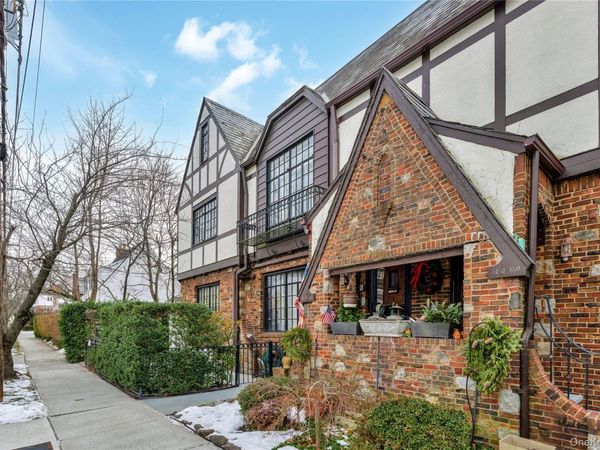 164-04 33rd Avenue, Flushing, NY 11358