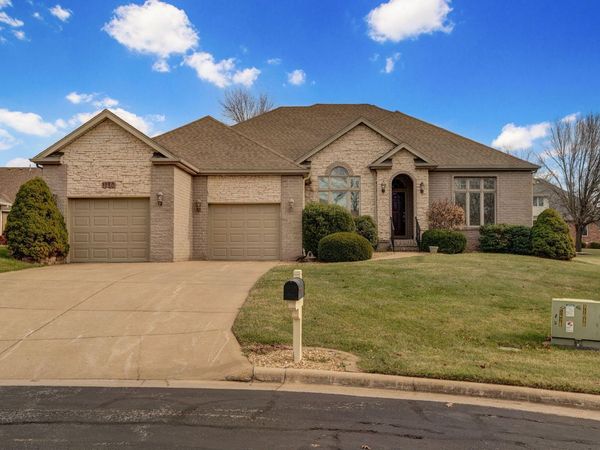 1150 N Yarberry North Court, Springfield, MO 65802