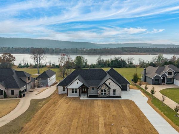 130 Emerald Lane, Greers Ferry, AR 72067