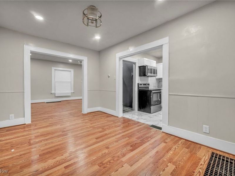 960 Whittier Avenue, Akron, OH 44320 Photo 12