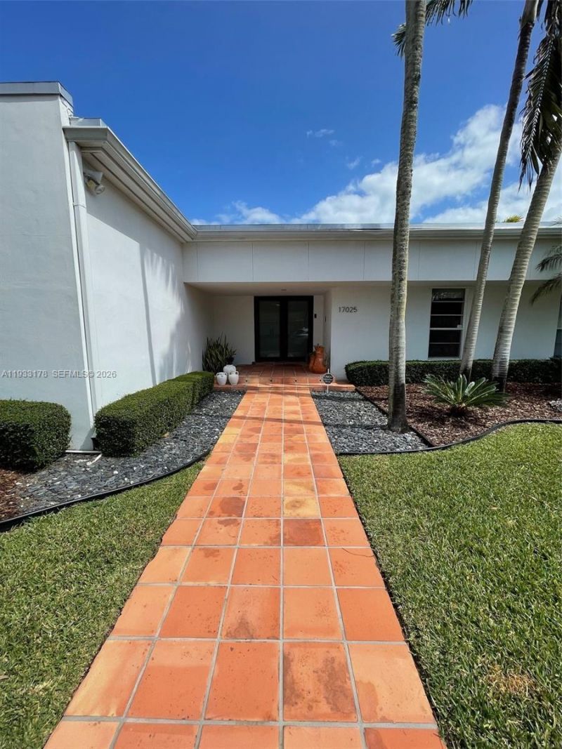 17025 SW 80th Ct, Palmetto Bay, FL 33157 Photo