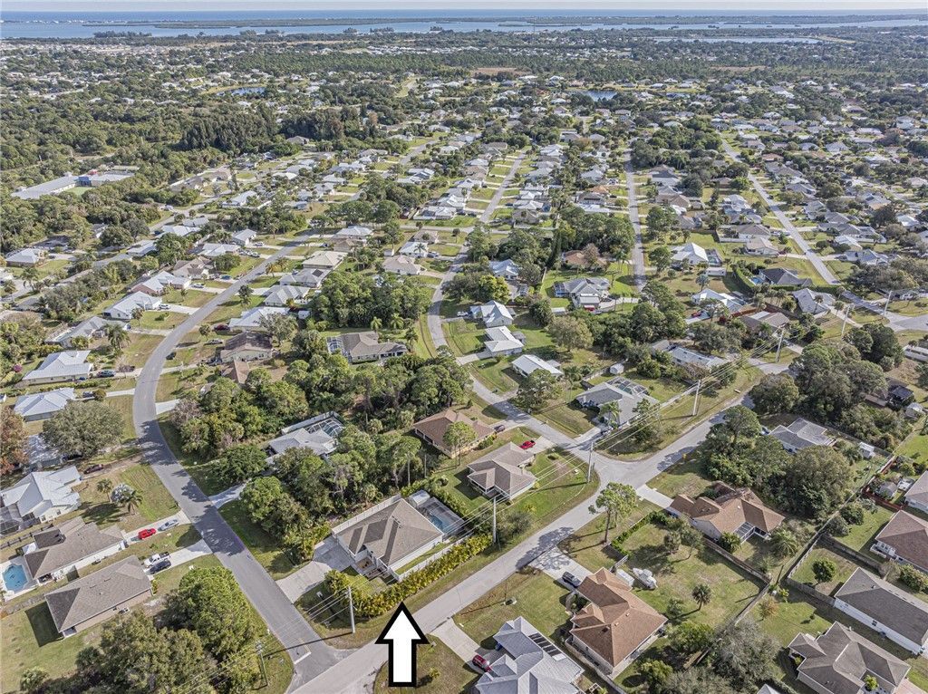 702 Carnation Drive, Sebastian, FL 32958 Photo