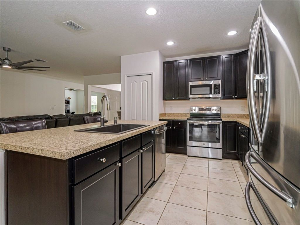 702 Carnation Drive, Sebastian, FL 32958 Photo