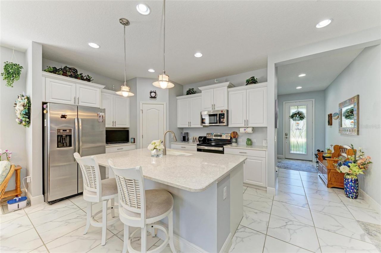 7735 Ridgelake Circle, Bradenton, FL 34203 Photo