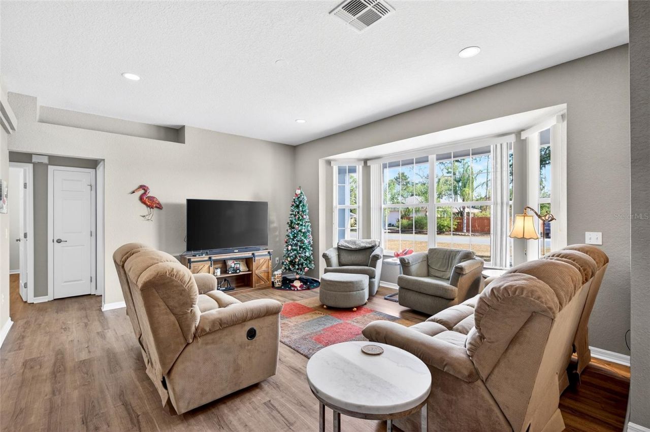 902 NE 130th Terrace, Silver Springs, FL 34488 Photo