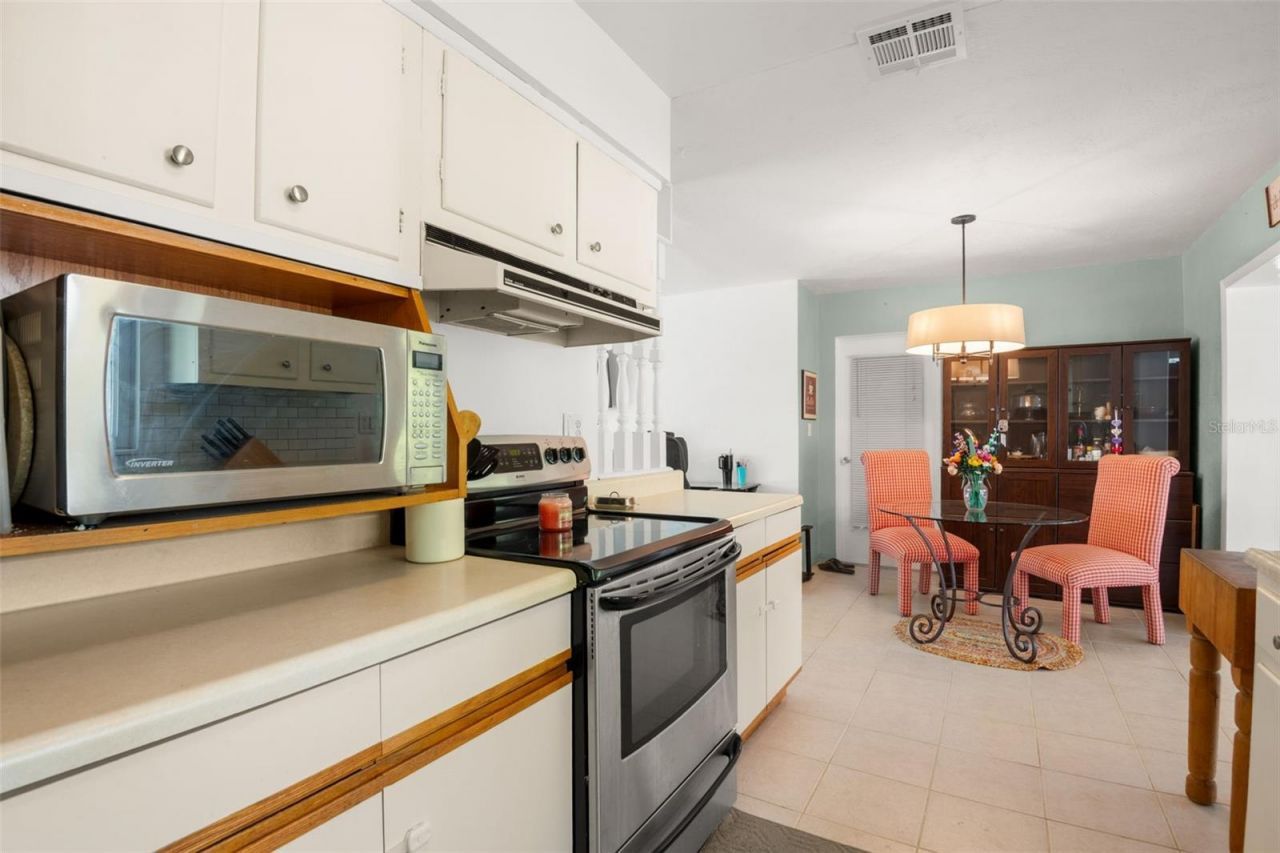 5637 24th Terrace N, Saint Petersburg, FL 33710 Photo