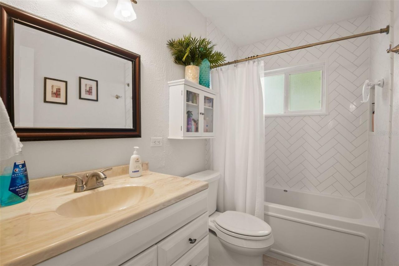 5637 24th Terrace N, Saint Petersburg, FL 33710 Photo