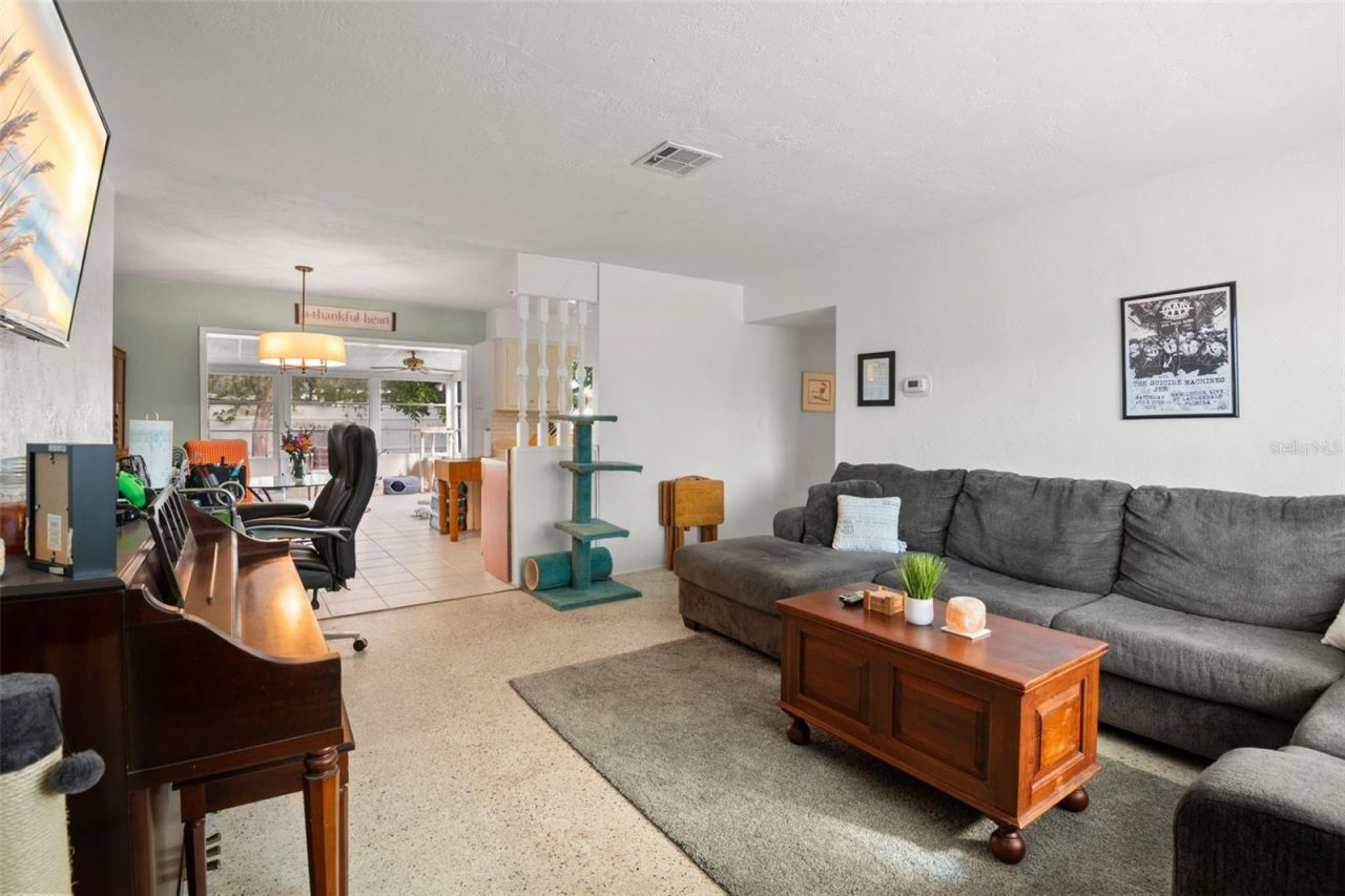 5637 24th Terrace N, Saint Petersburg, FL 33710 Photo