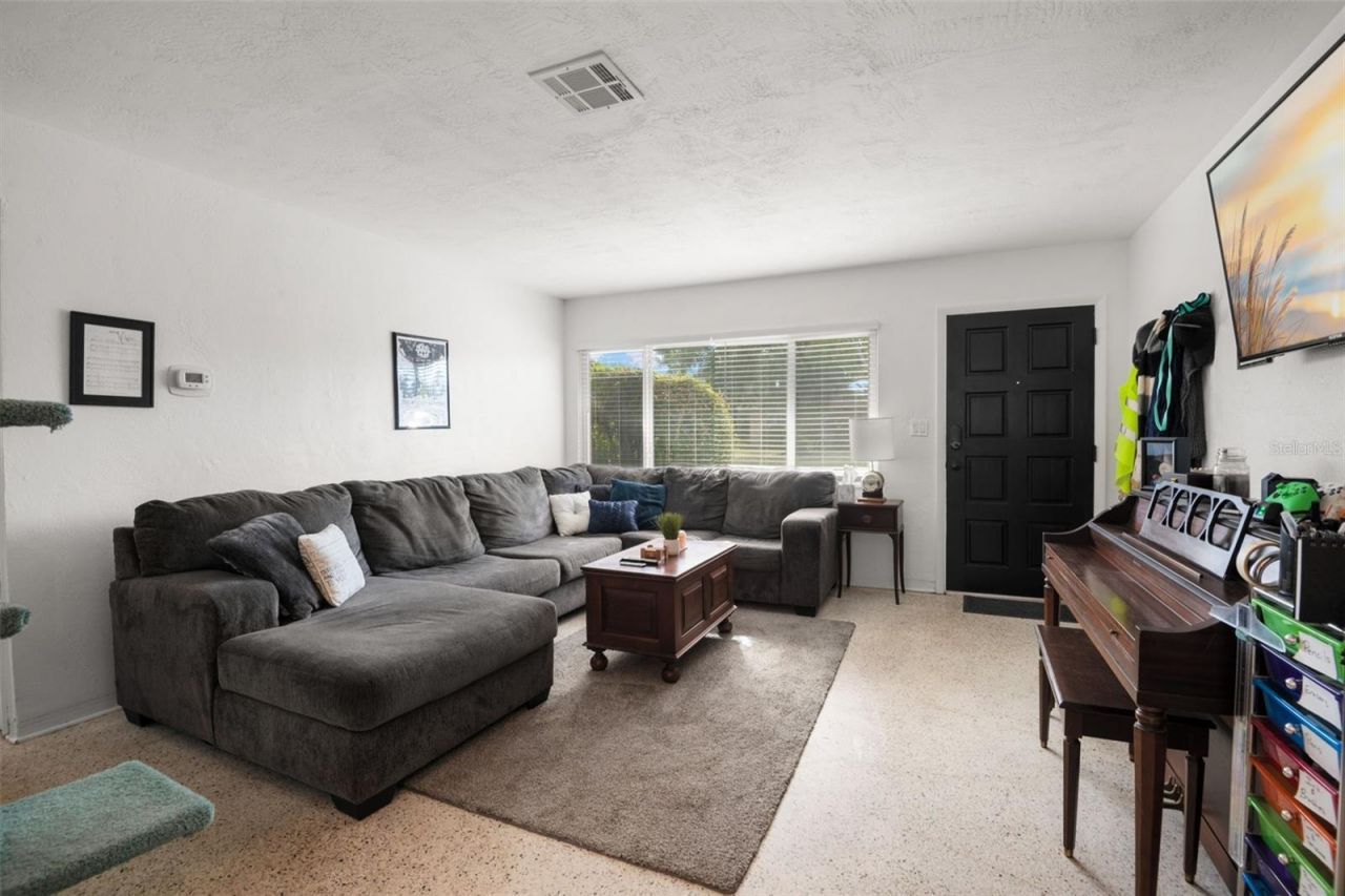 5637 24th Terrace N, Saint Petersburg, FL 33710 Photo