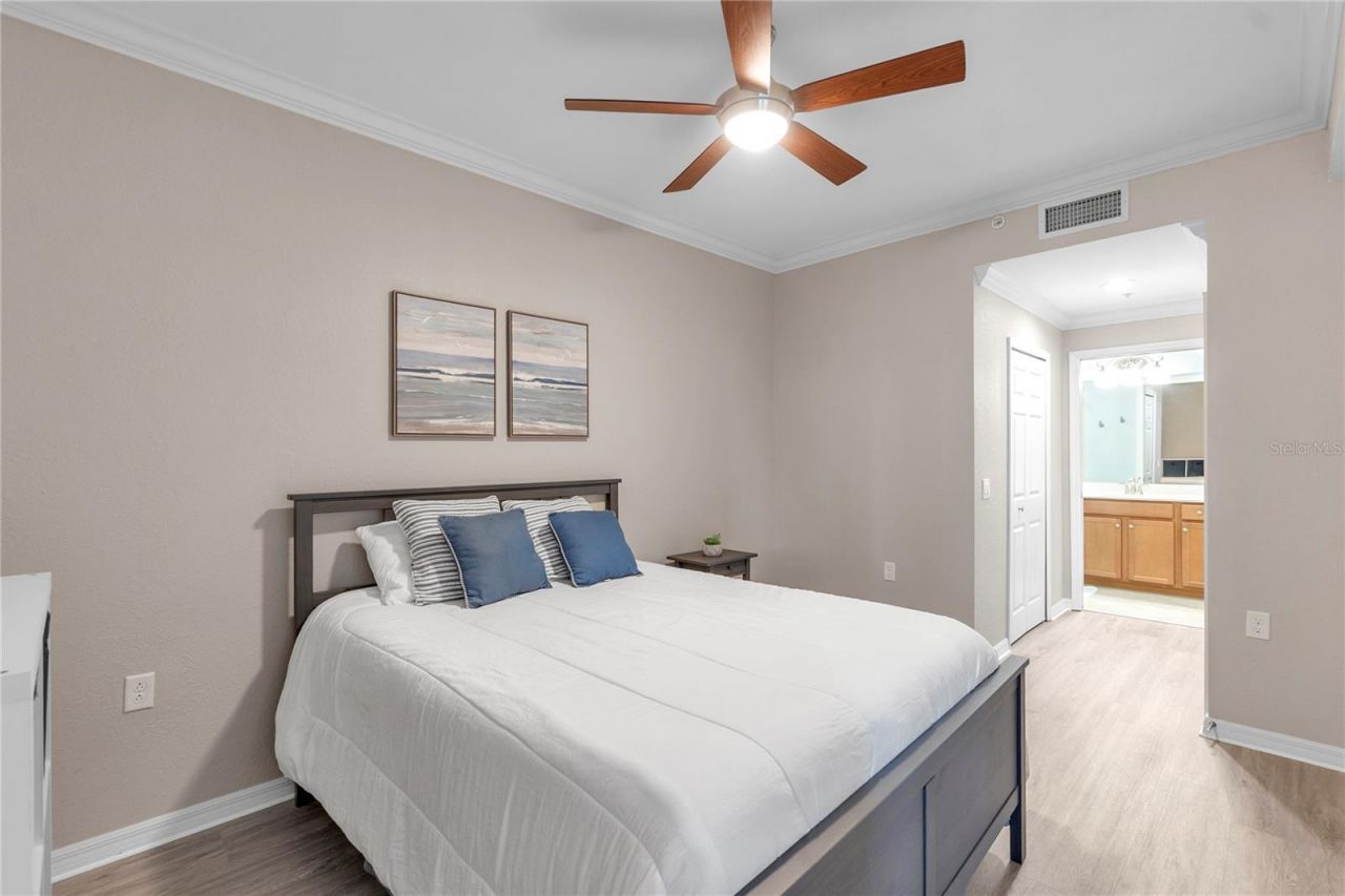 7015 River Hammock Drive, Unit 203, Bradenton, FL 34212 Photo