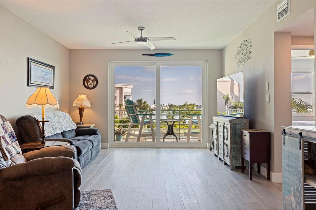 7979 Sailboat Key Boulevard S, Unit 202, South Pasadena, FL 33707 Photo