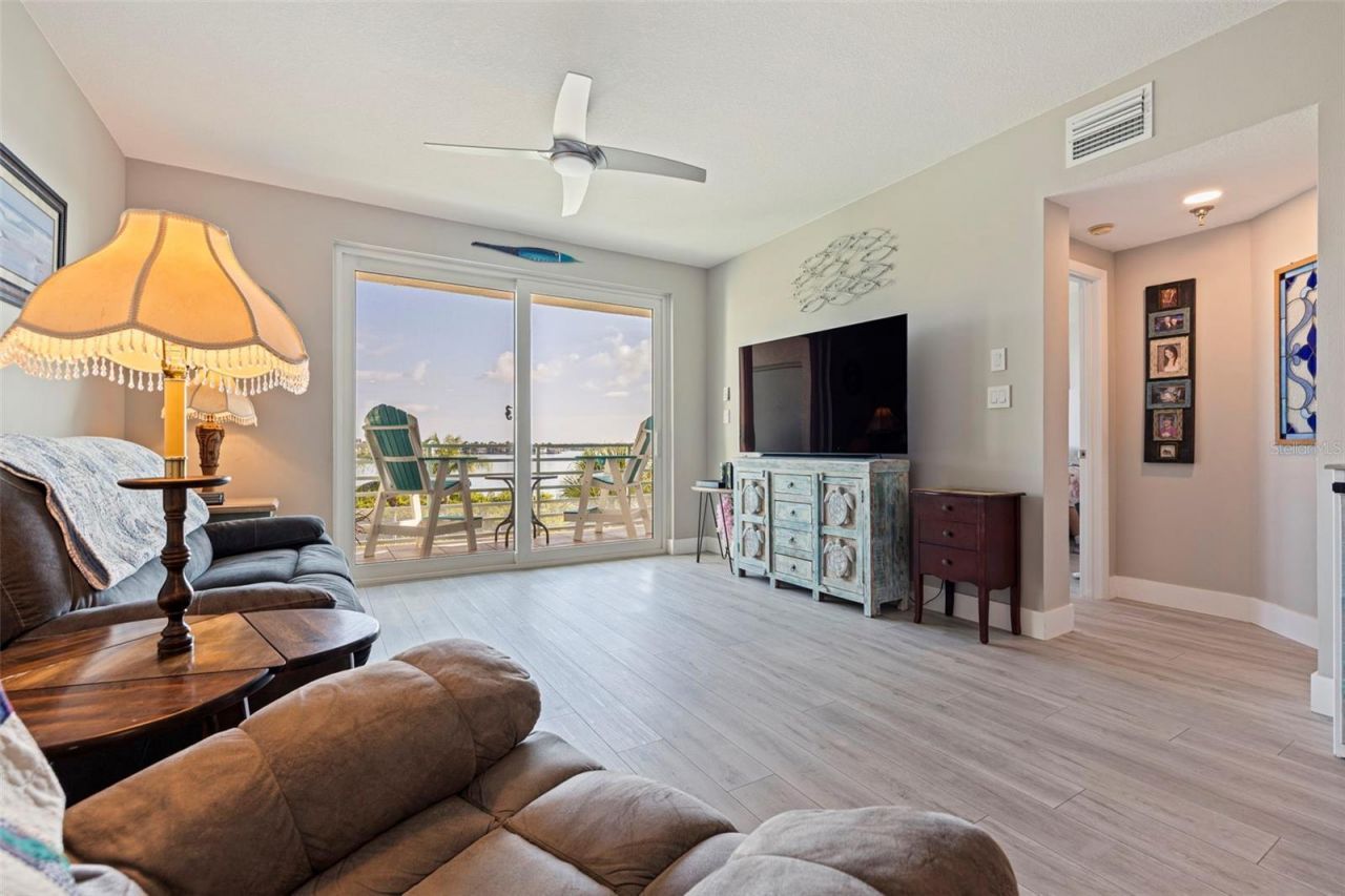 7979 Sailboat Key Boulevard S, Unit 202, South Pasadena, FL 33707 Photo