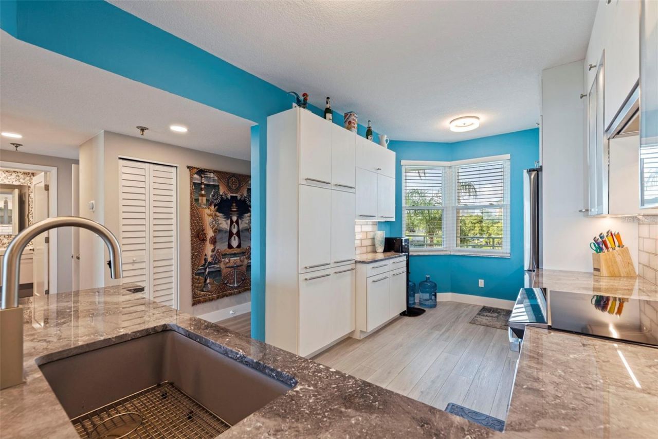 7979 Sailboat Key Boulevard S, Unit 202, South Pasadena, FL 33707 Photo