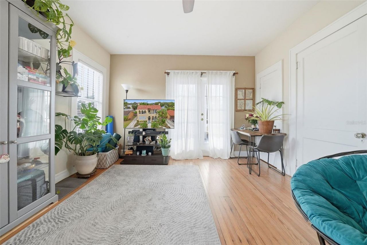 8334 Diagonal Road N, Saint Petersburg, FL 33702 Photo