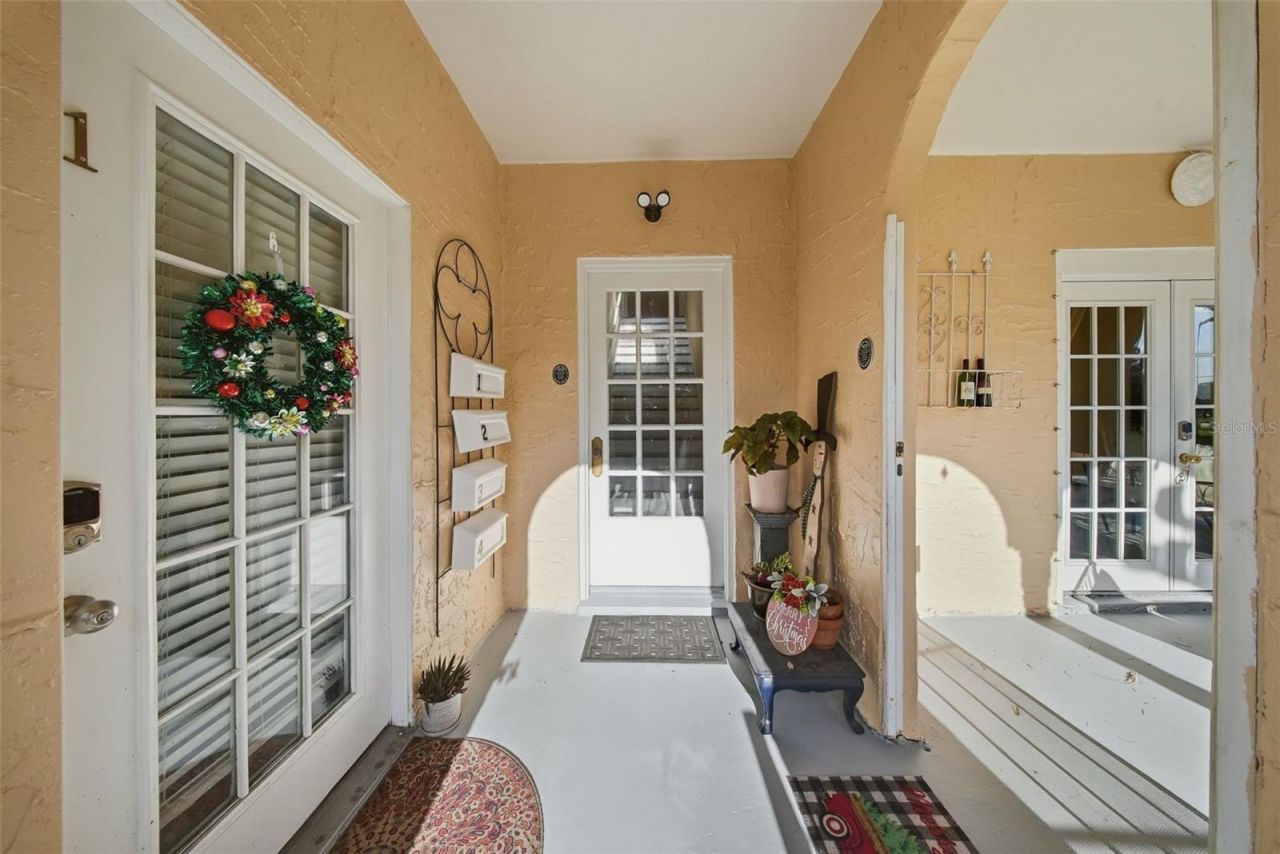 8334 Diagonal Road N, Saint Petersburg, FL 33702 Photo