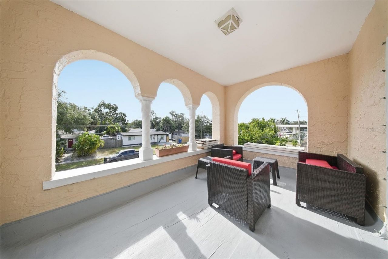 8334 Diagonal Road N, Saint Petersburg, FL 33702 Photo