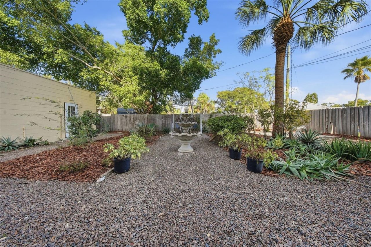 8334 Diagonal Road N, Saint Petersburg, FL 33702 Photo