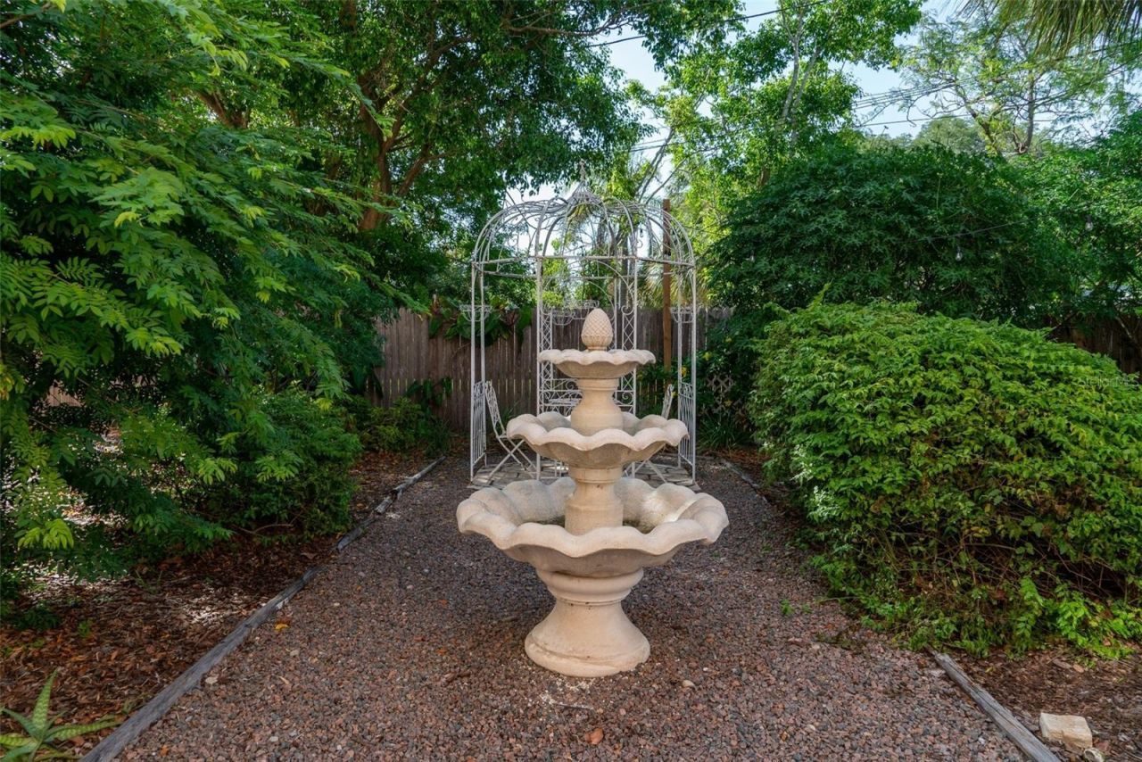 8334 Diagonal Road N, Saint Petersburg, FL 33702 Photo