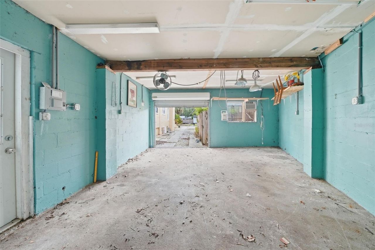 8334 Diagonal Road N, Saint Petersburg, FL 33702 Photo