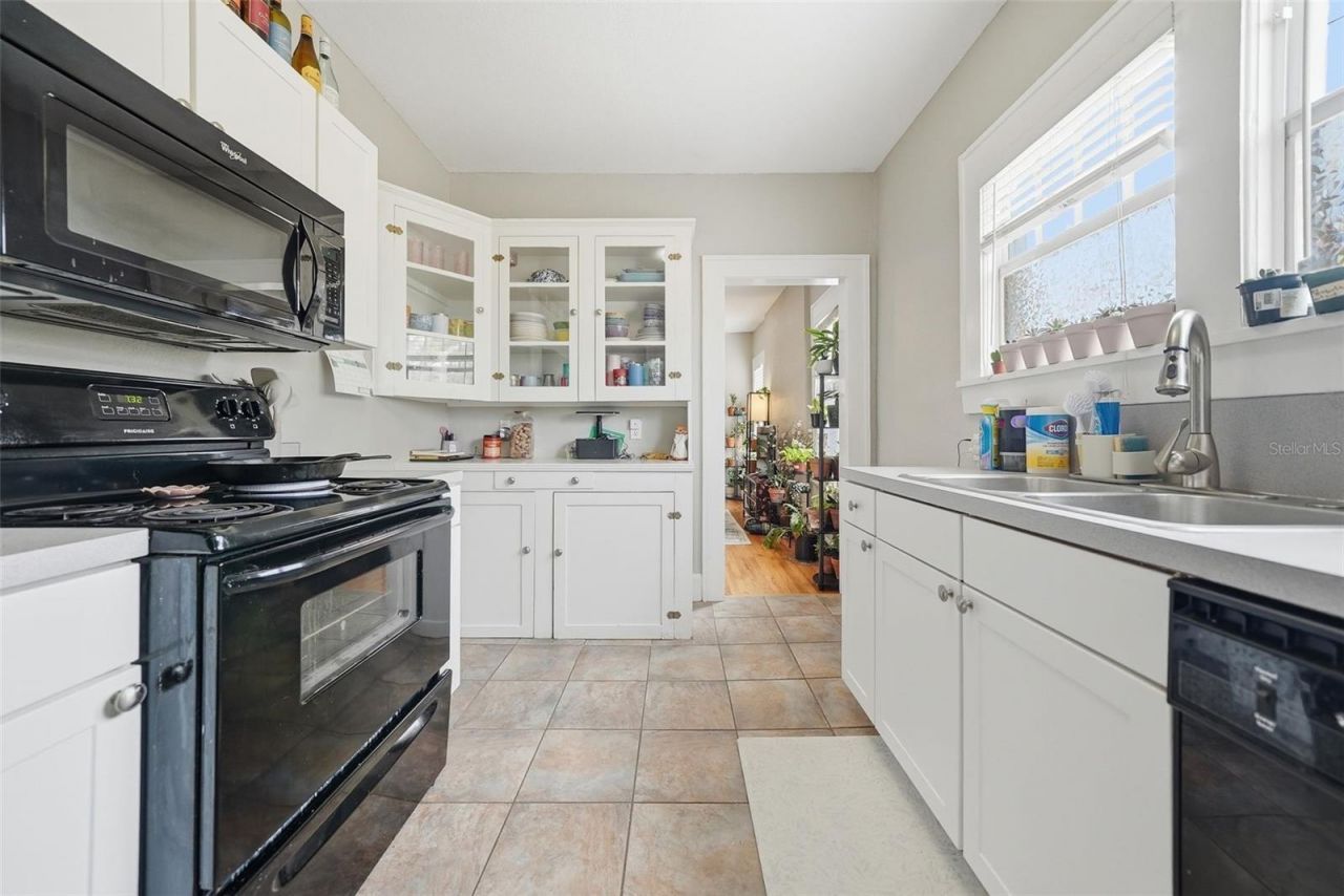 8334 Diagonal Road N, Saint Petersburg, FL 33702 Photo