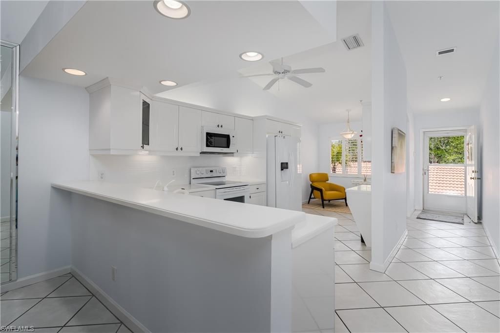 6660 Beach Resort Dr, Unit 16, Naples, FL 34114 Photo