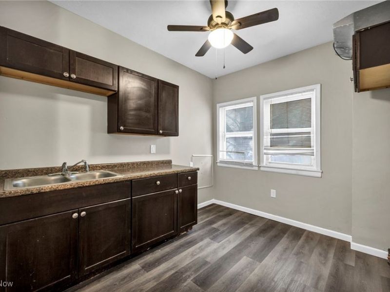 896 E 143rd Street, Cleveland, OH 44110 Photo 28