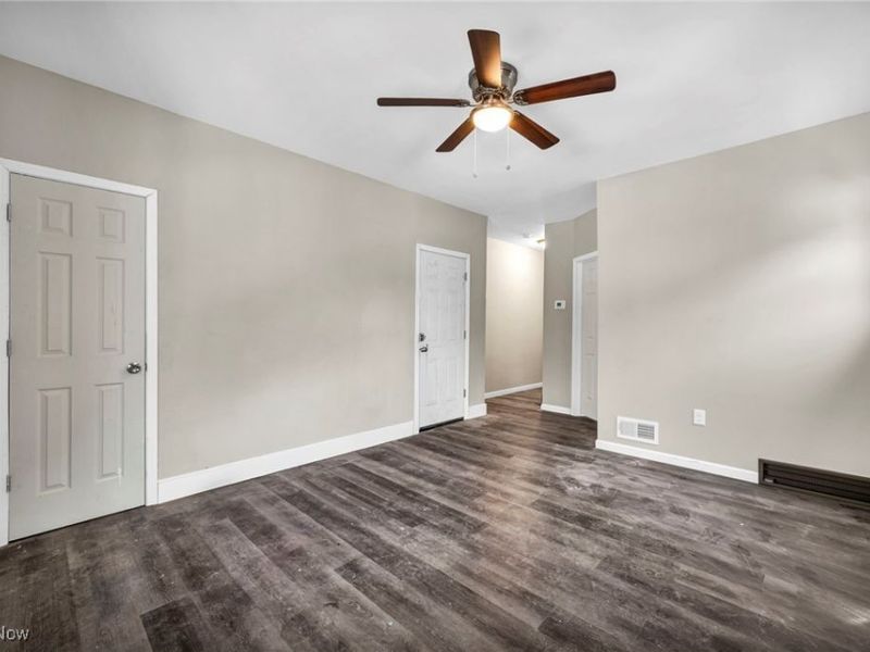 896 E 143rd Street, Cleveland, OH 44110 Photo 37