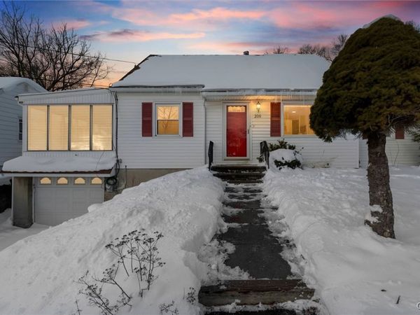 209 Westfall Drive, Syracuse, NY 13219