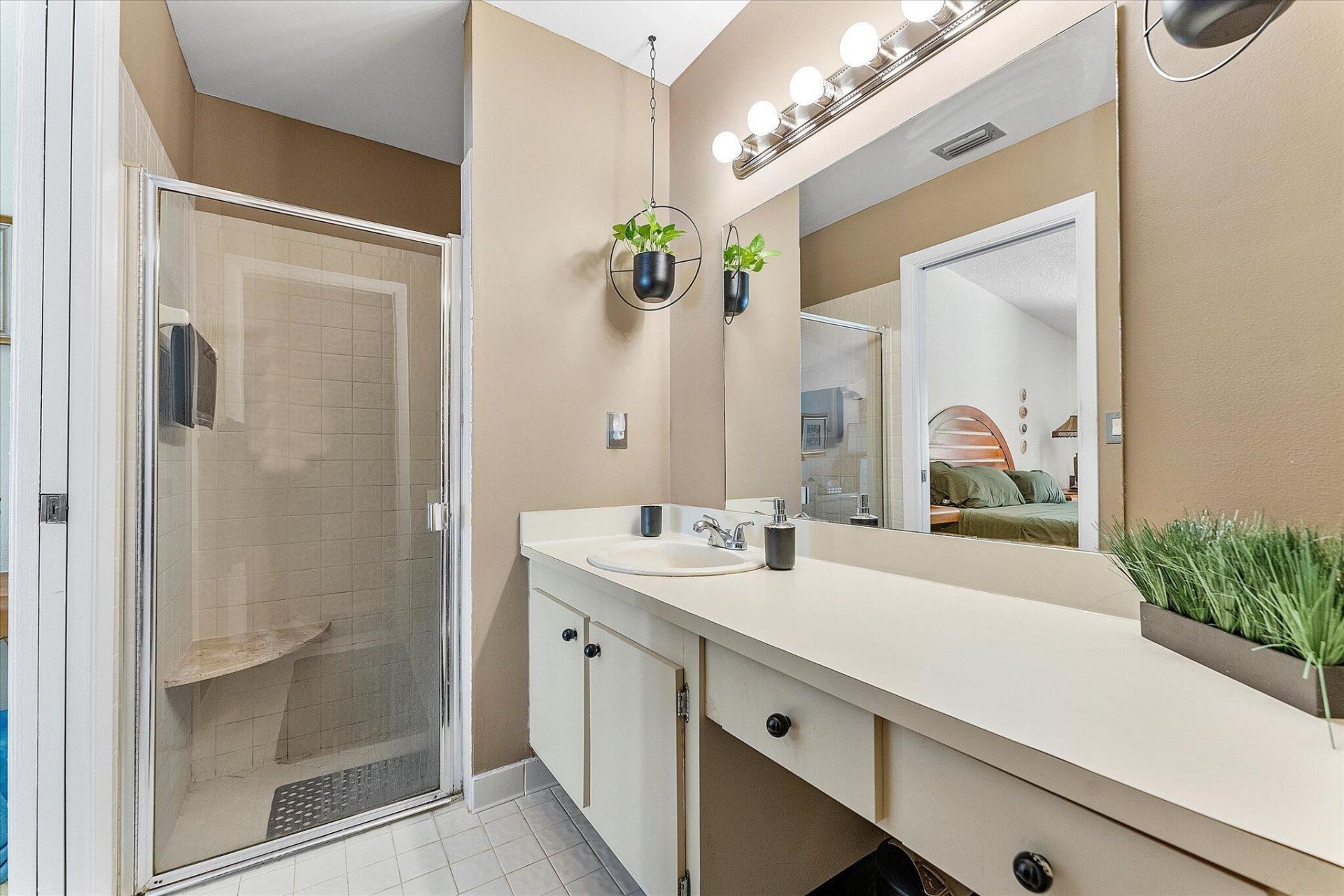 11 Meadows Drive, Boynton Beach, FL 33436 Photo